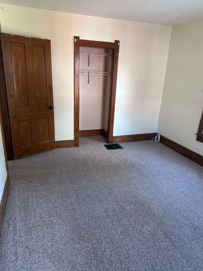Pleasant Gap House: 214 S. Harrison Road