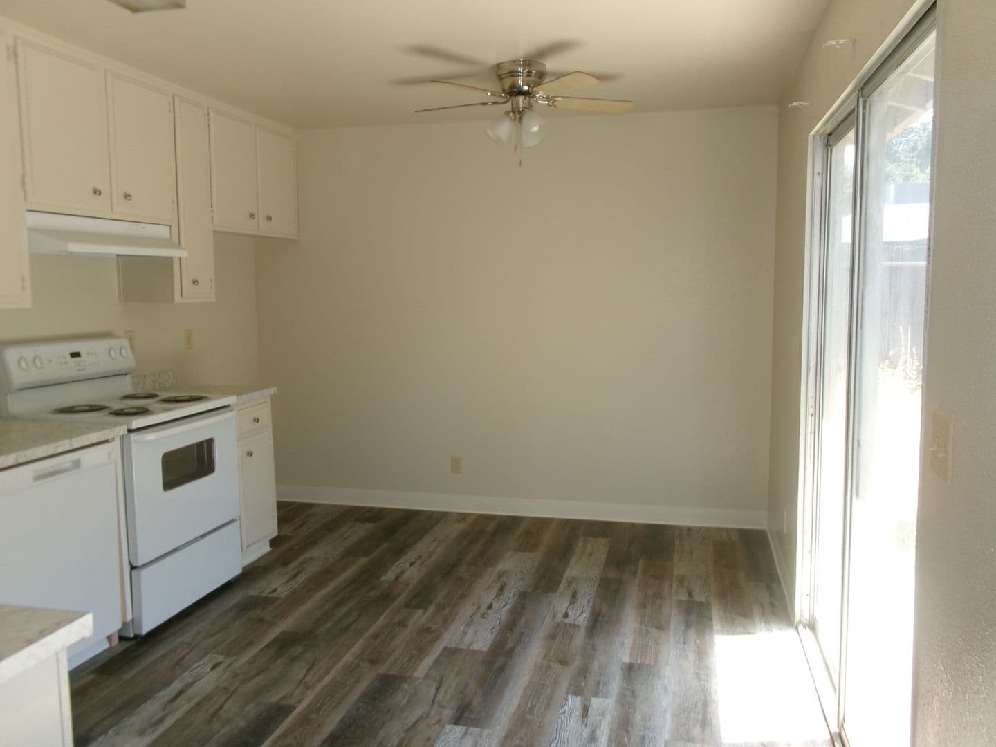 STOCKTON Apartment: 3428, 3430 & 3432 ROANOKE CT