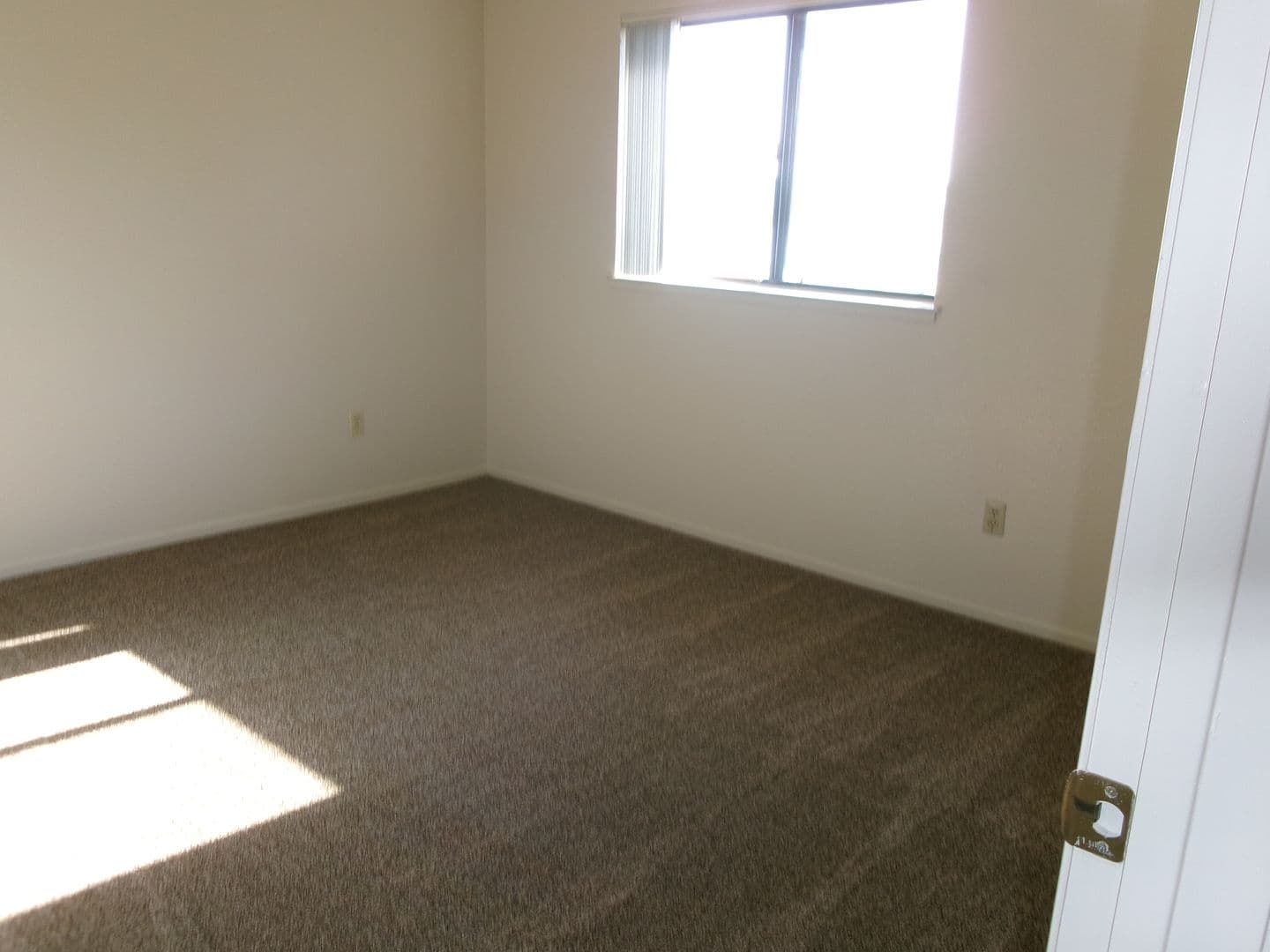 RIO VISTA Apartment: RAINTREE CONDOMINIUMS