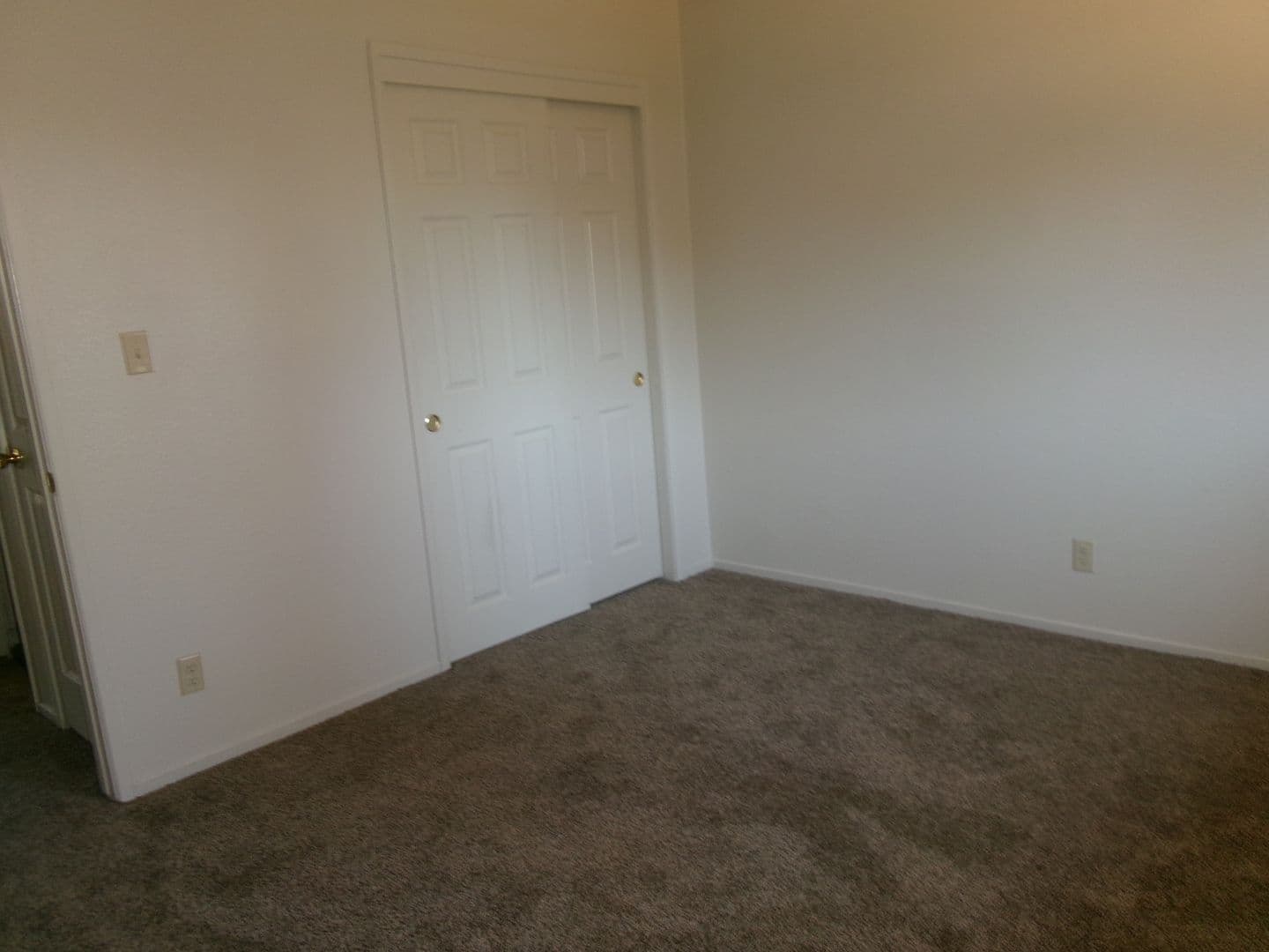 STOCKTON Apartment: 3428, 3430 & 3432 ROANOKE CT