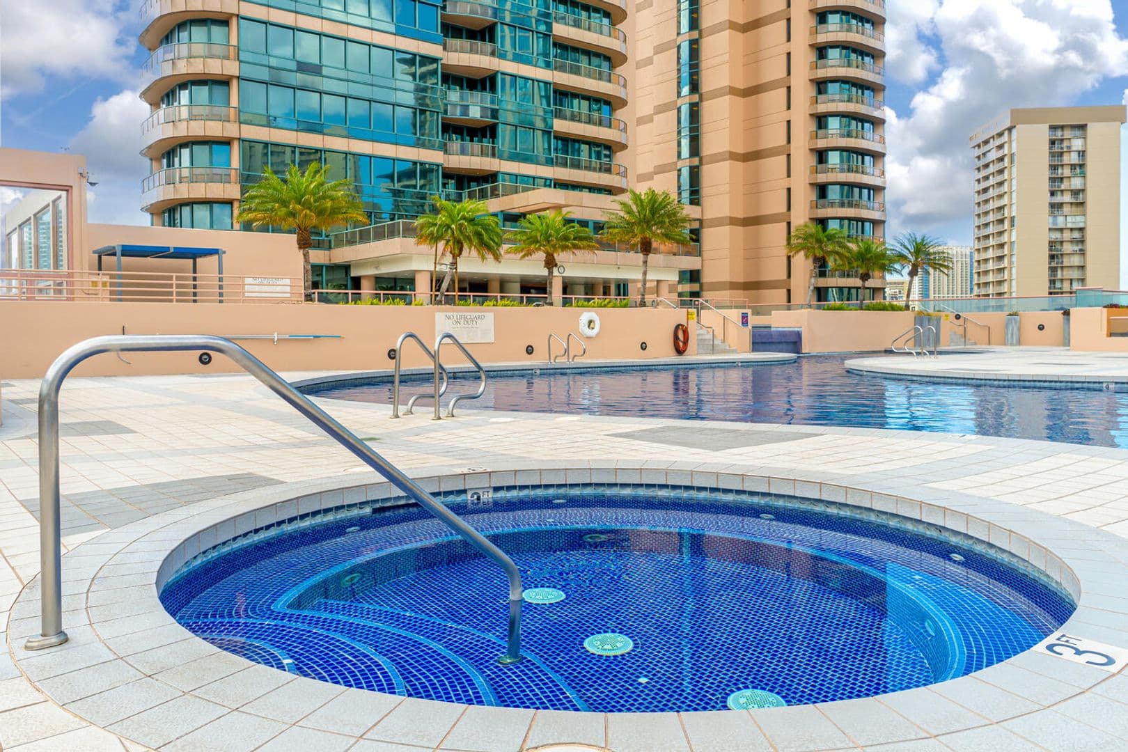 Honolulu Condo: 1888 Kalakaua Ave. Unit 3504