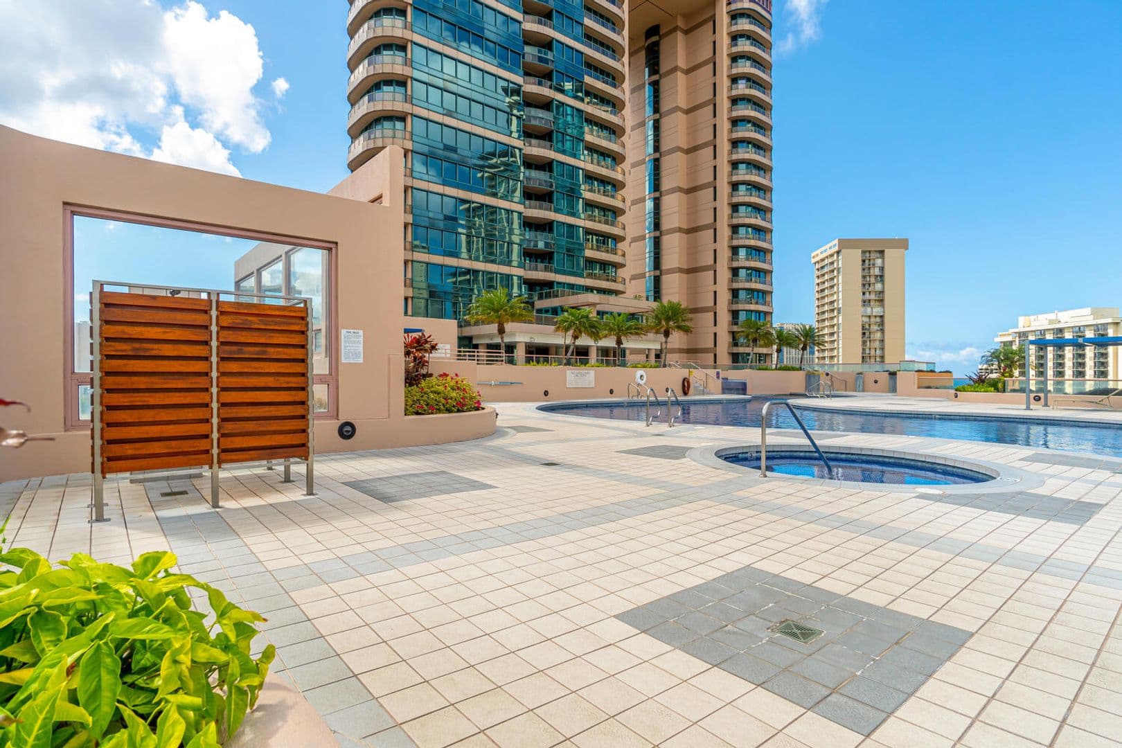 Honolulu Condo: 1888 Kalakaua Ave. Unit 3504
