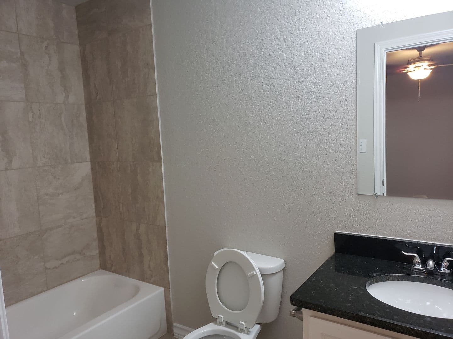 Selma Townhome: 16914 Showdown Path - 4