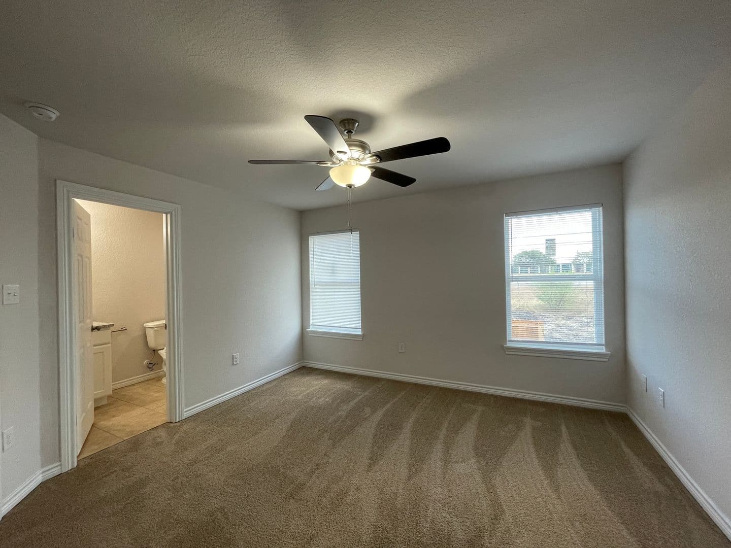 Converse Townhome: 7311 Colina Way