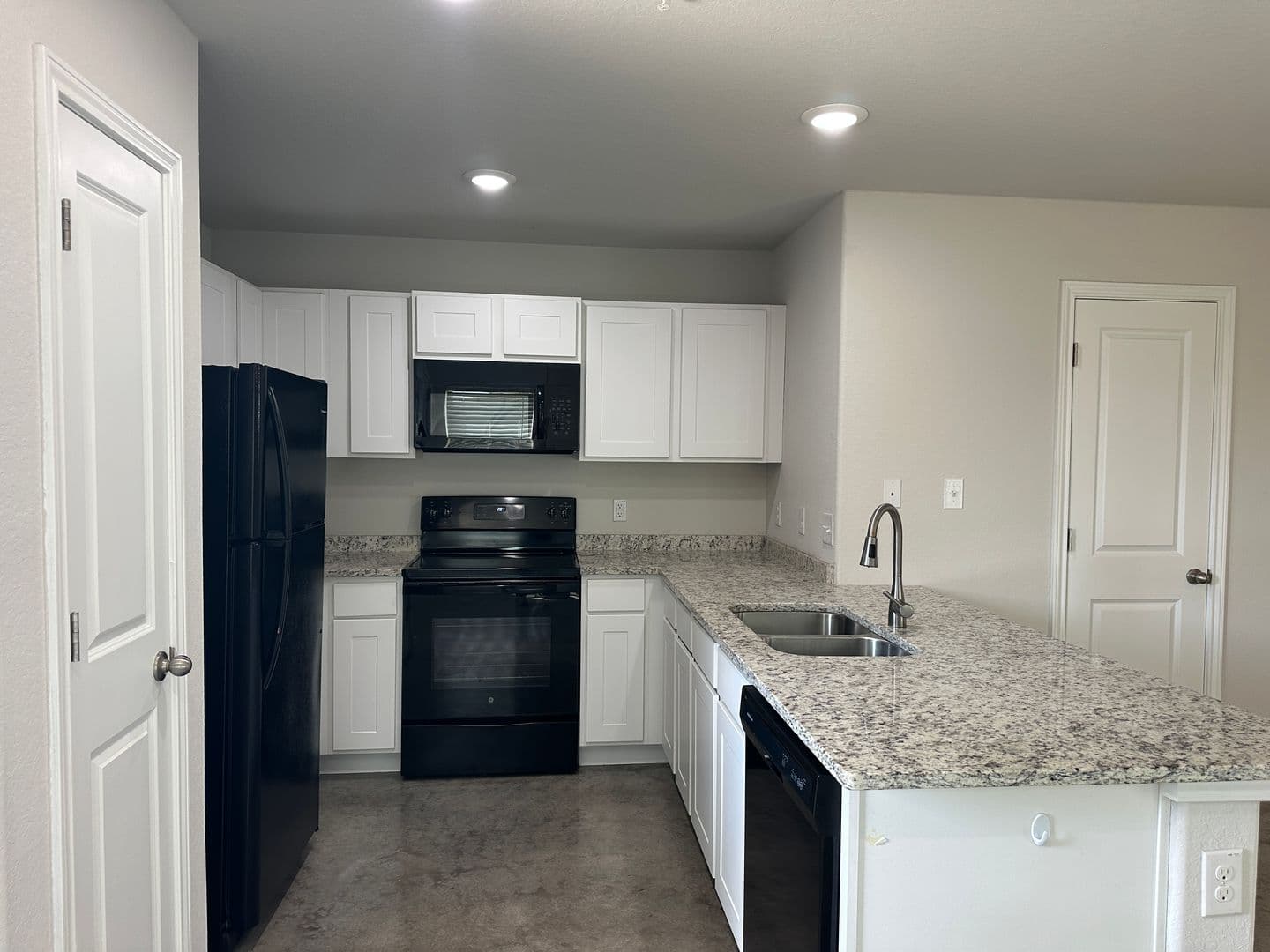 Selma Apartment: 8410 Flicka Hills