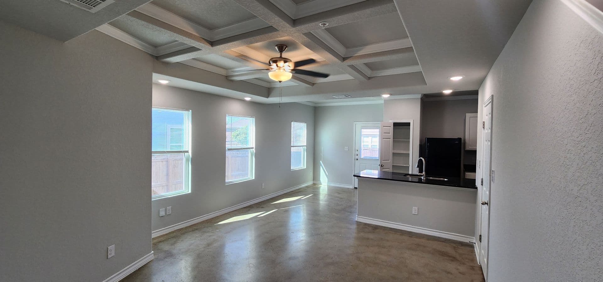 Selma Apartment: 16913 Showdown Path