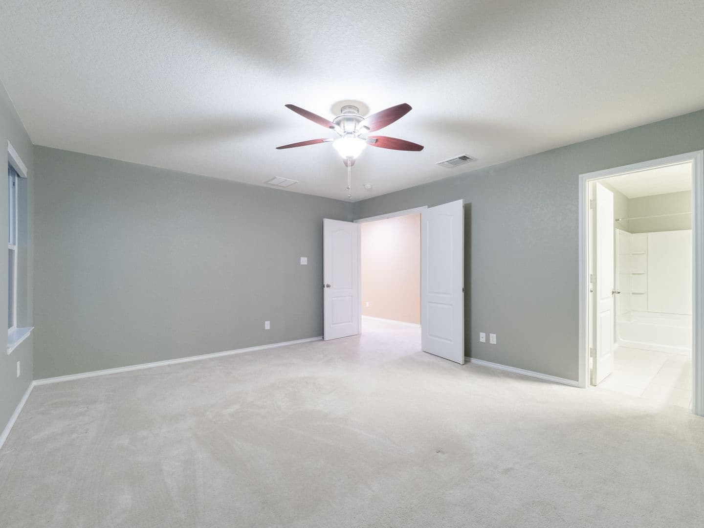 New Braunfels House: 2056 Brandywine Dr