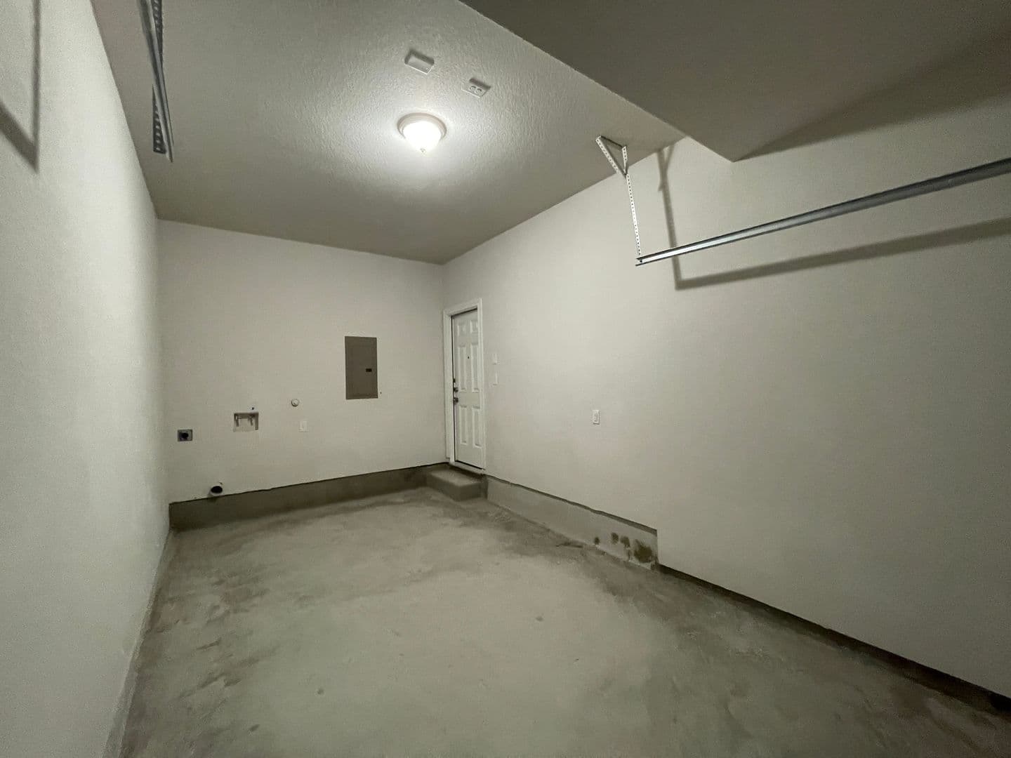 Converse Townhome: 7311 Colina Way