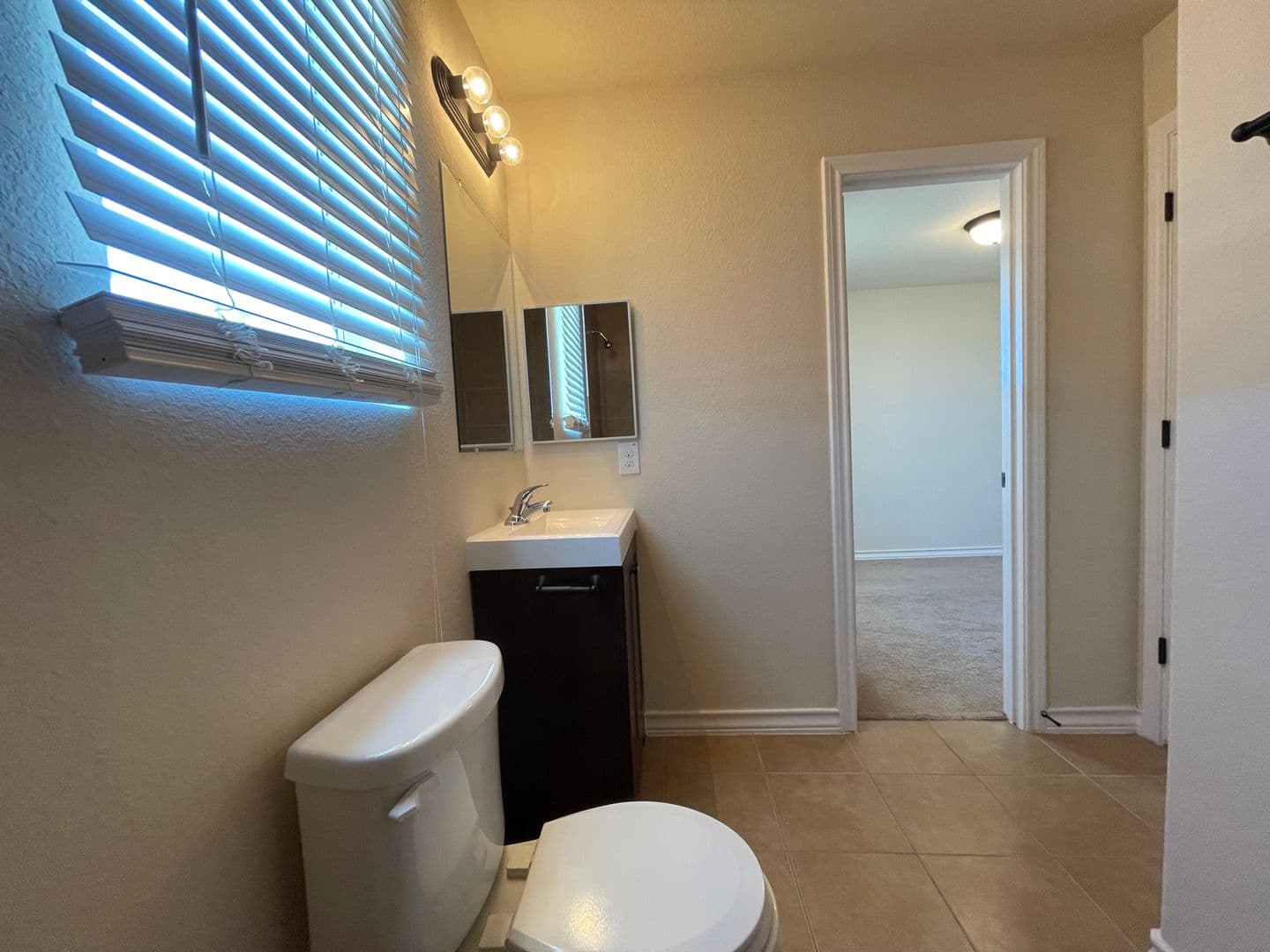 Selma Townhome: 16833 Showdown Path - 4