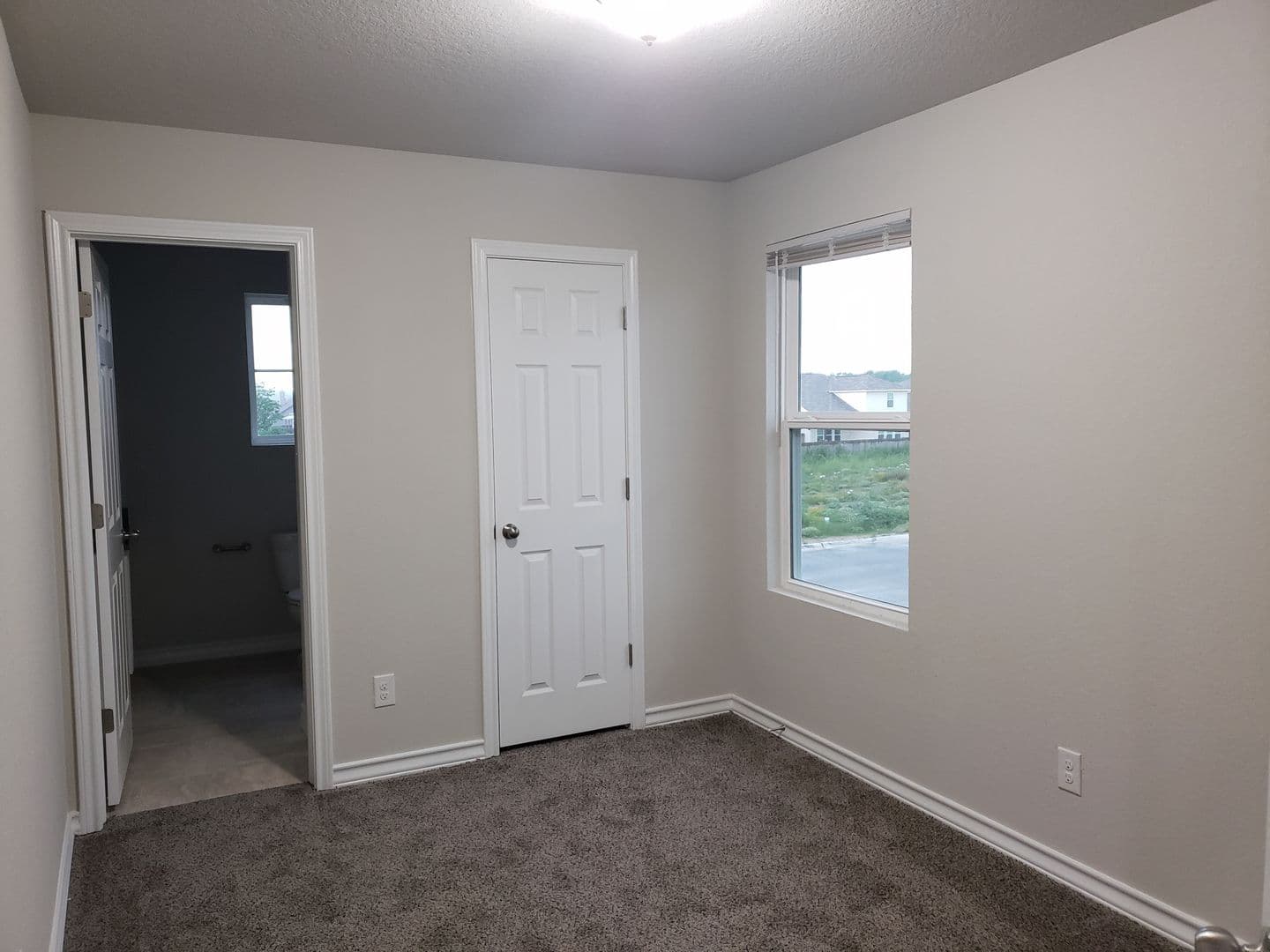 Selma Townhome: 16914 Showdown Path - 4