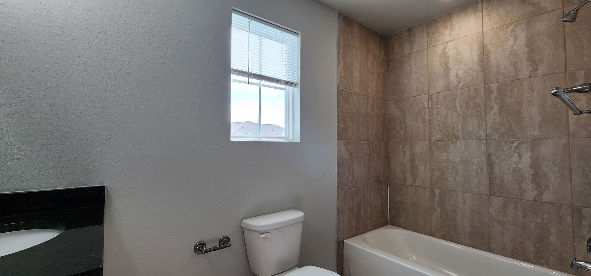 Selma Apartment: 16913 Showdown Path