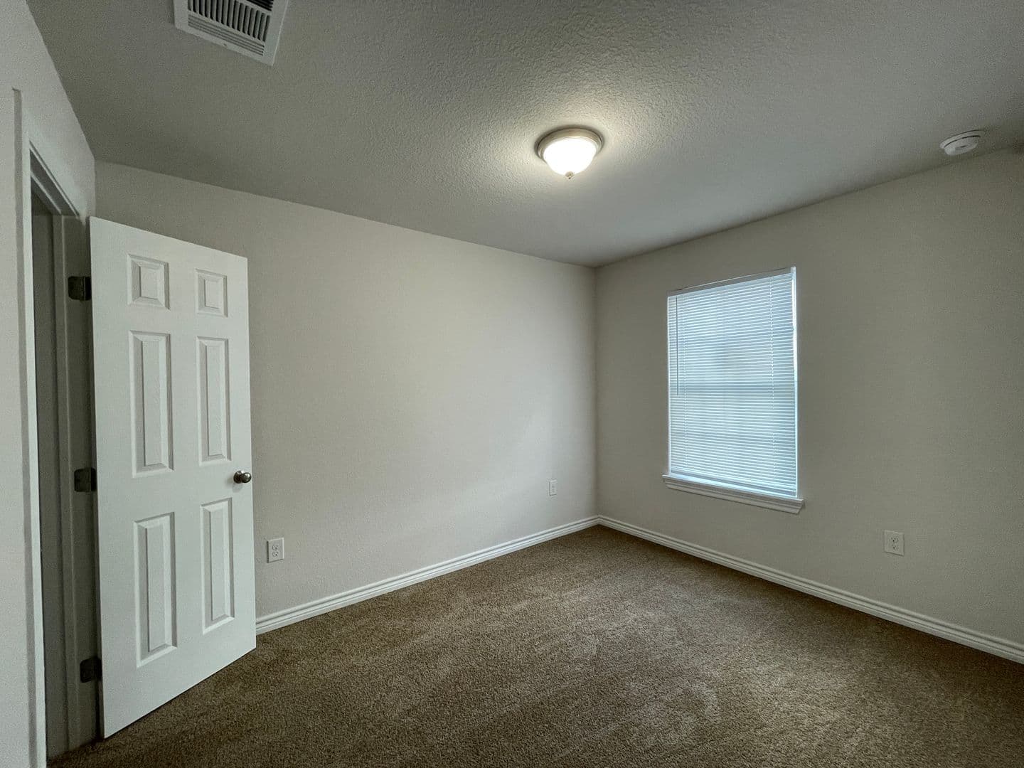 Converse Townhome: 7311 Colina Way