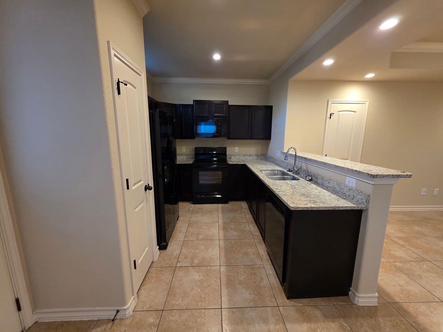 San Antonio Apartment: 6838 Lakeview Drive