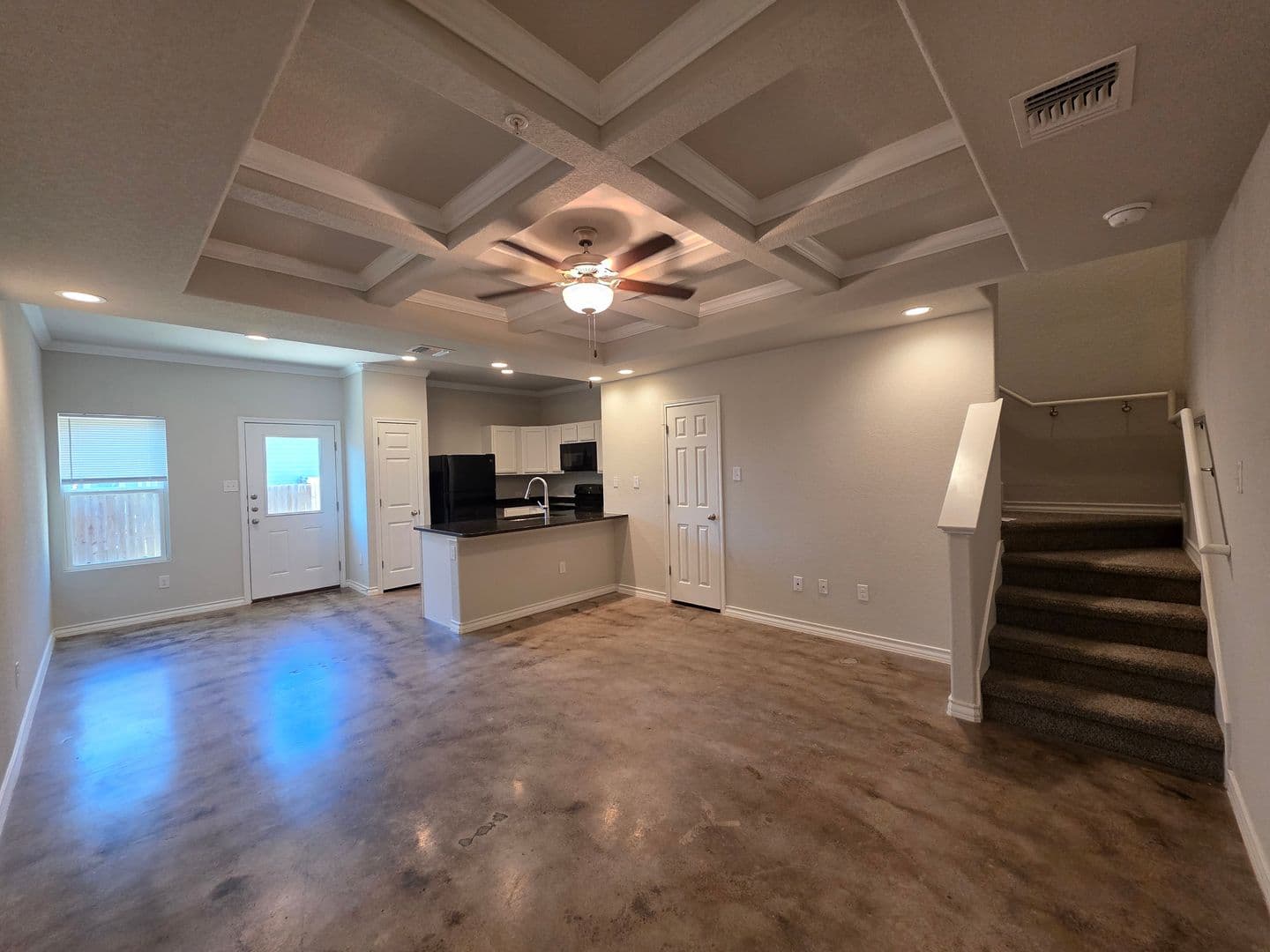 Selma Apartment: 16913 Showdown Path
