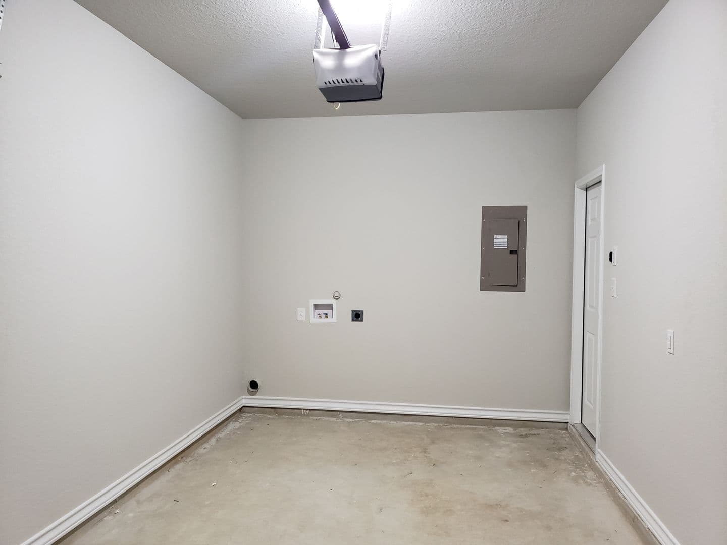 Selma Townhome: 16914 Showdown Path - 4