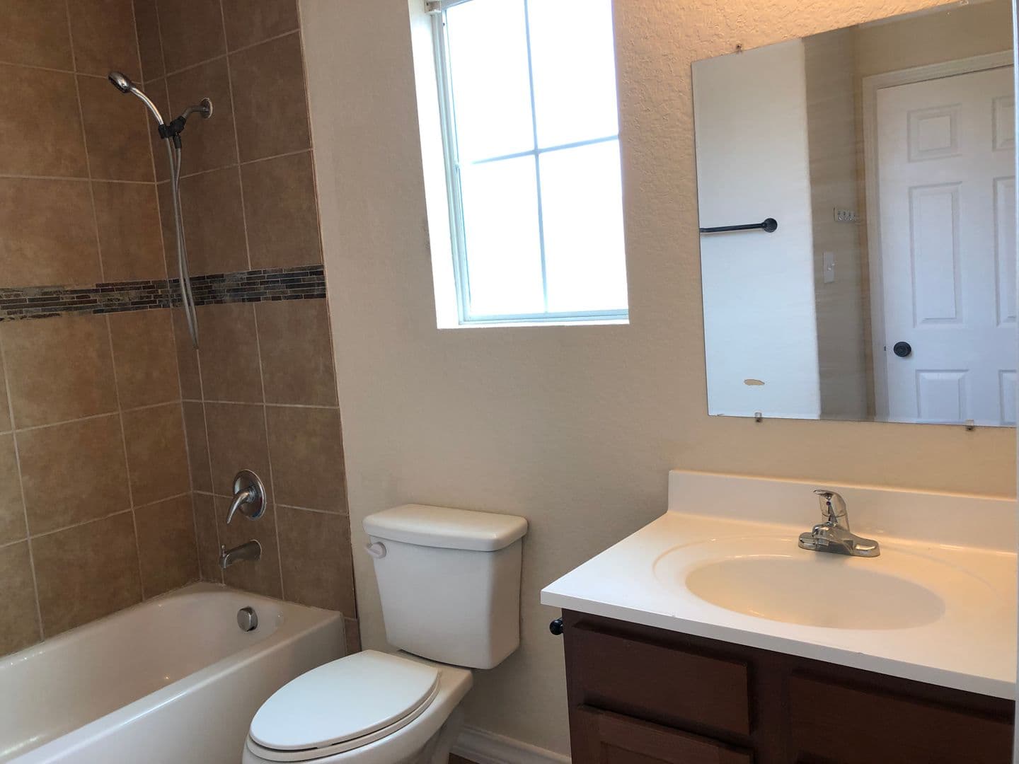 Selma Townhome: 16815 Dancing Ava - 1*