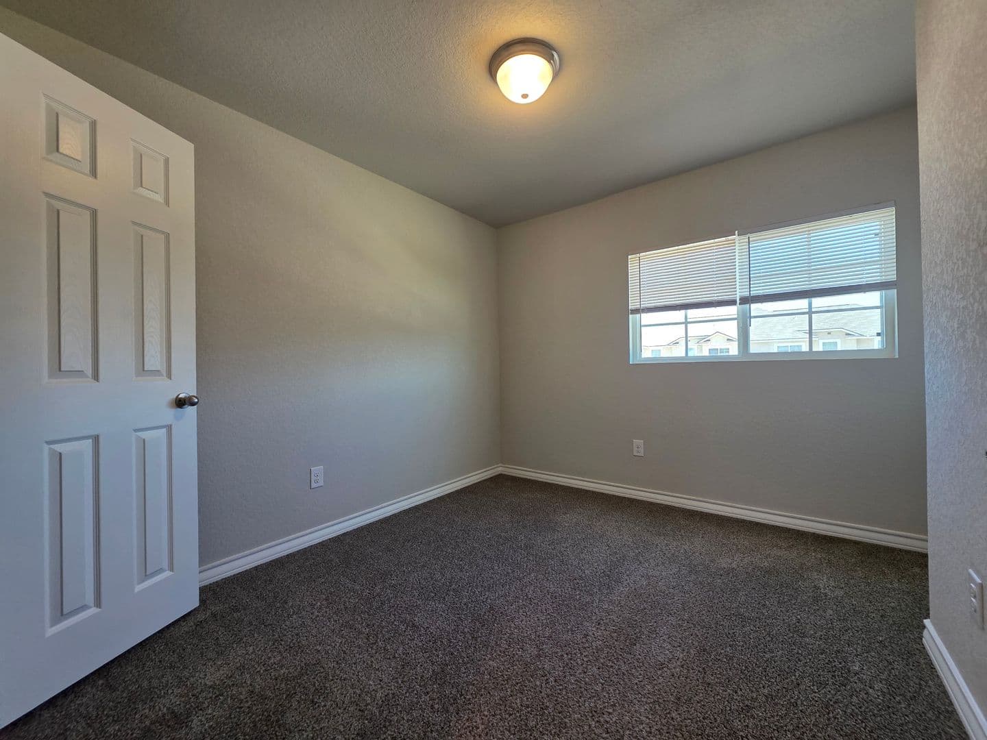 Selma Apartment: 16913 Showdown Path