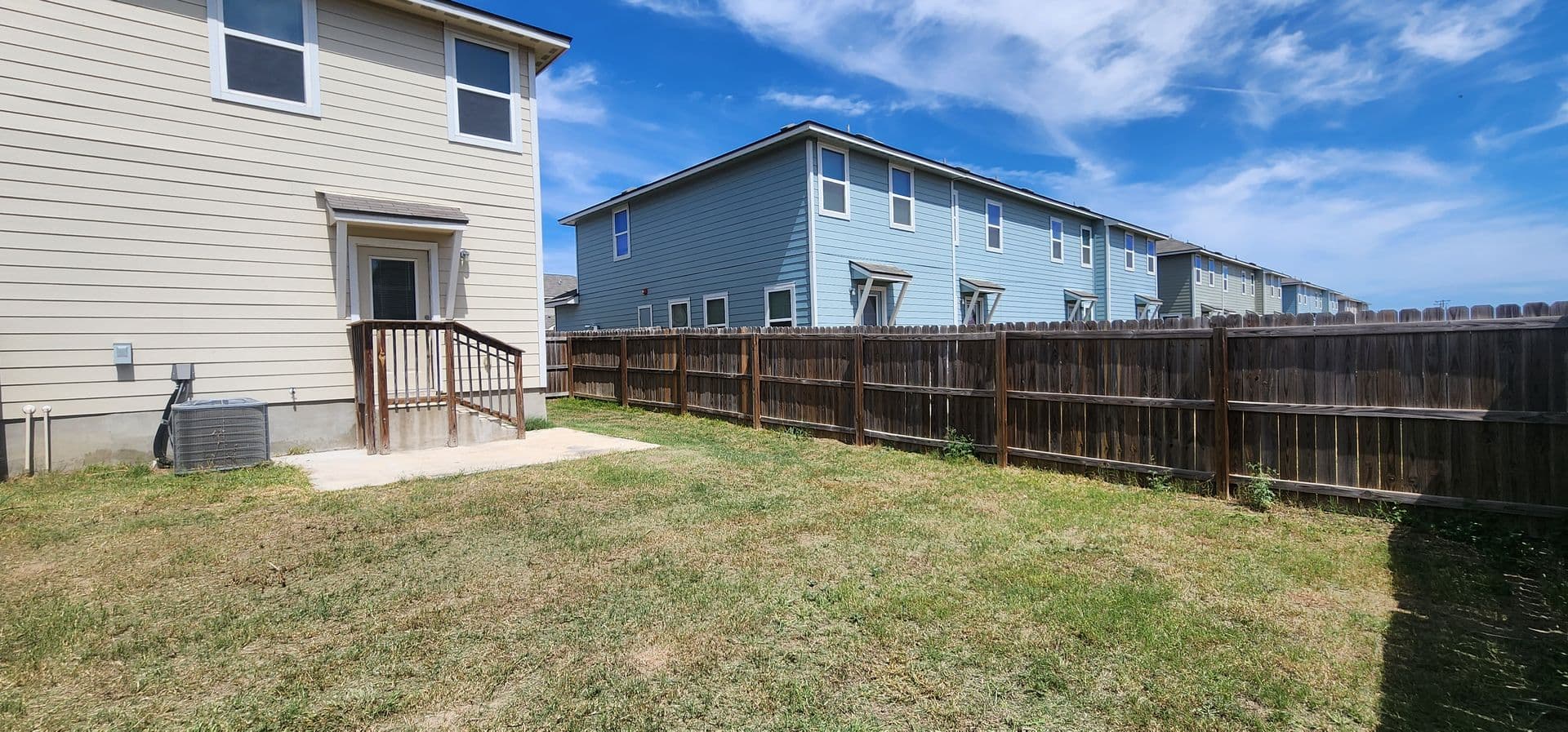 Selma Apartment: 16913 Showdown Path