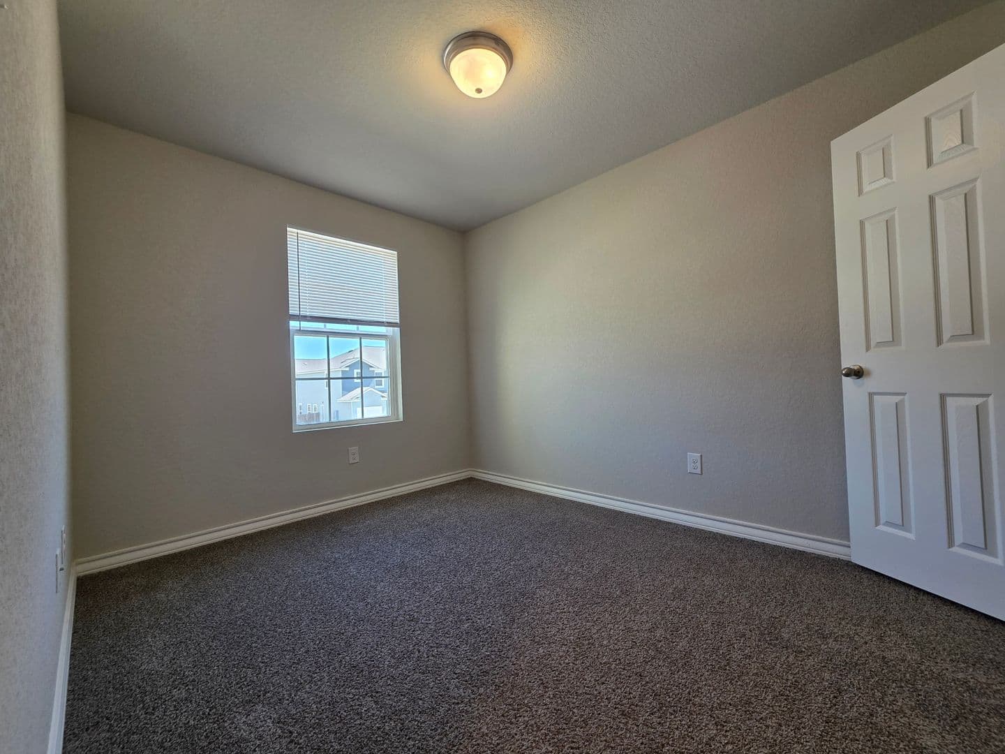 Selma Apartment: 16913 Showdown Path