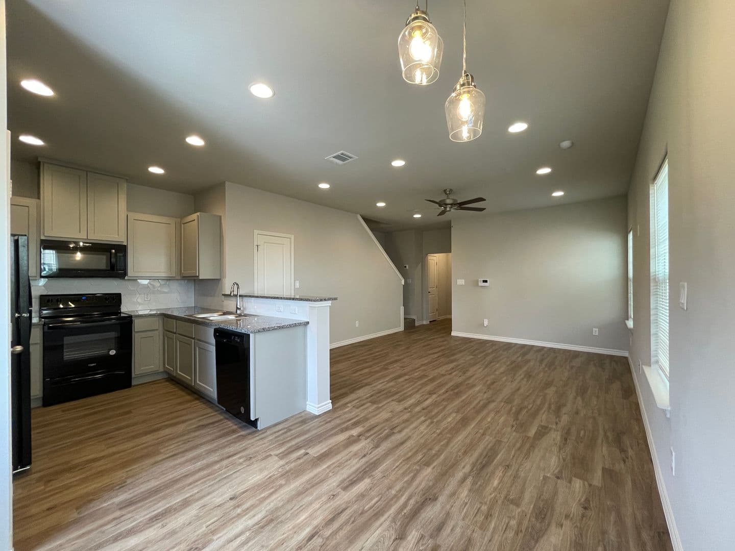 Marble Falls Townhome: 115 Peruna Drive