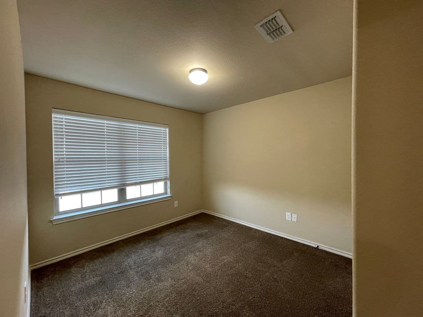 TX Townhome: 166 Creekside Villa Drive