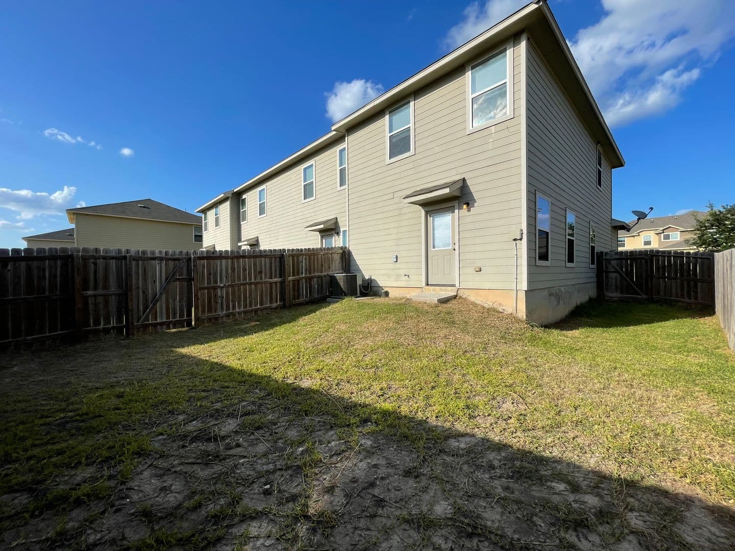 Selma Townhome: 16833 Showdown Path - 4