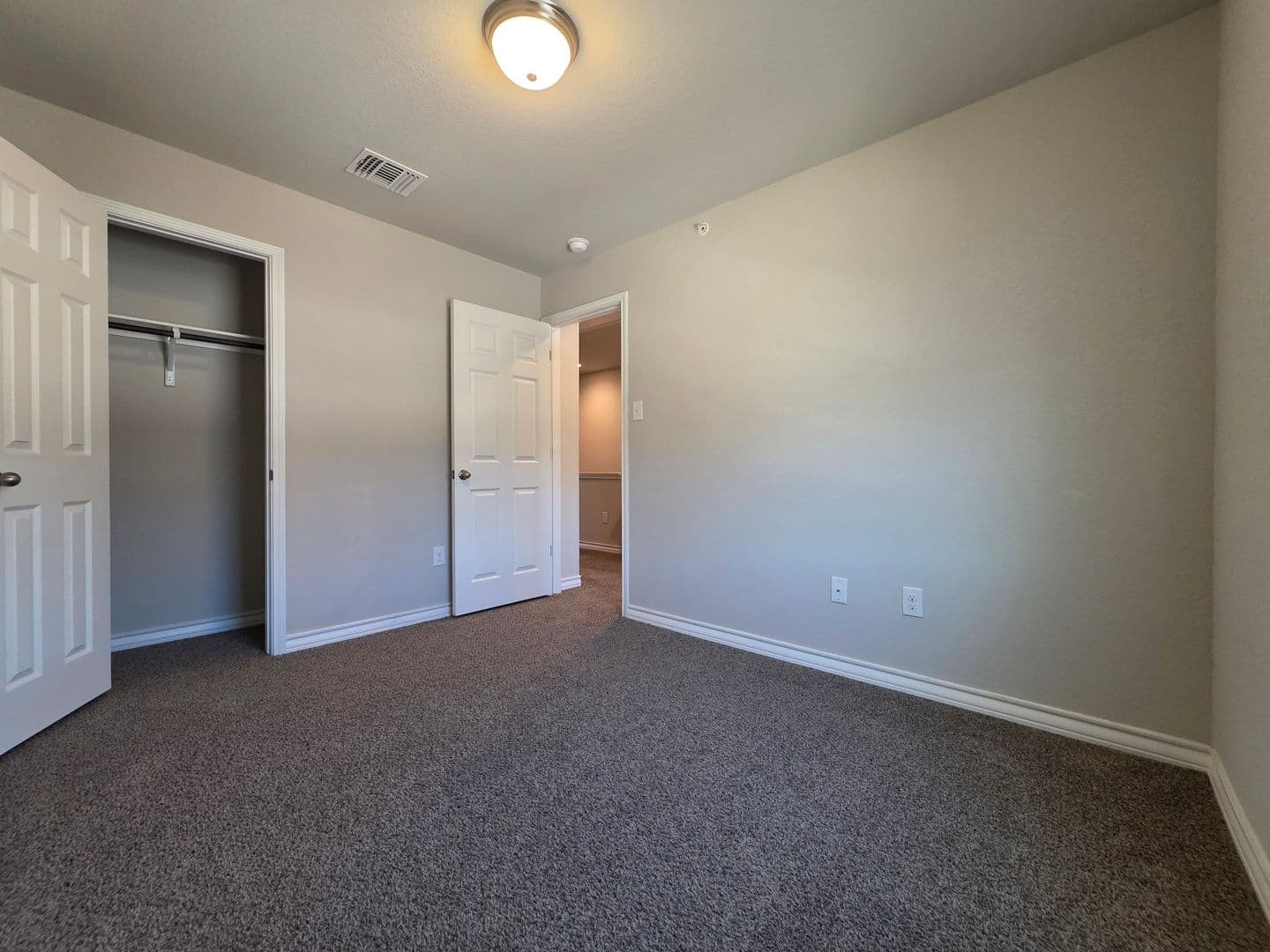 Selma Apartment: 16913 Showdown Path