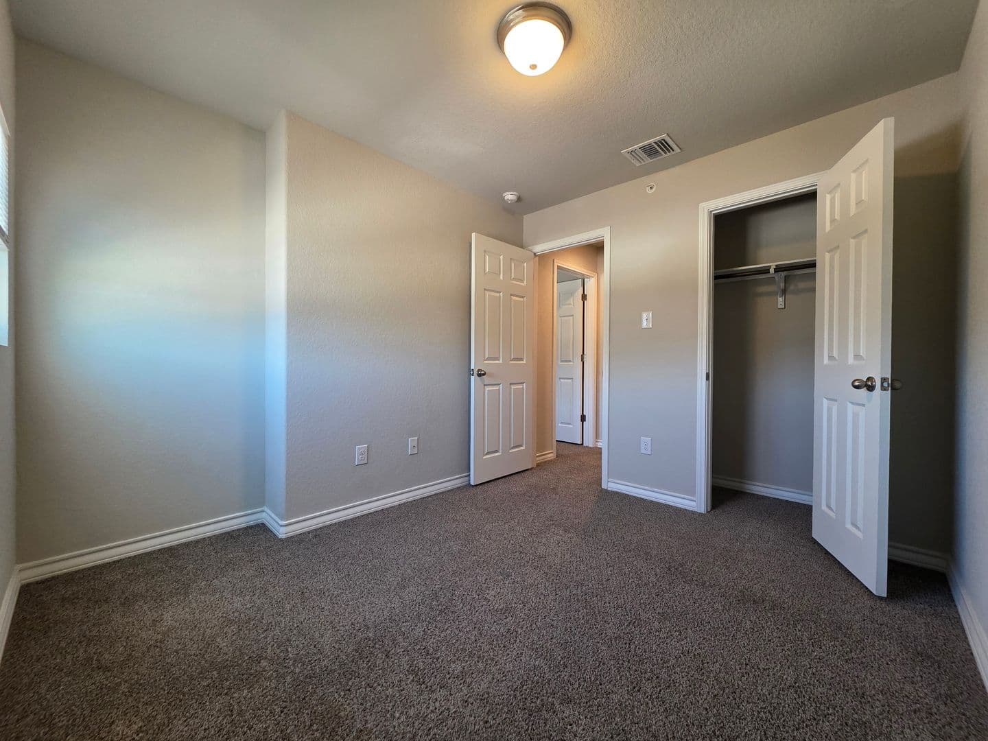 Selma Apartment: 16913 Showdown Path