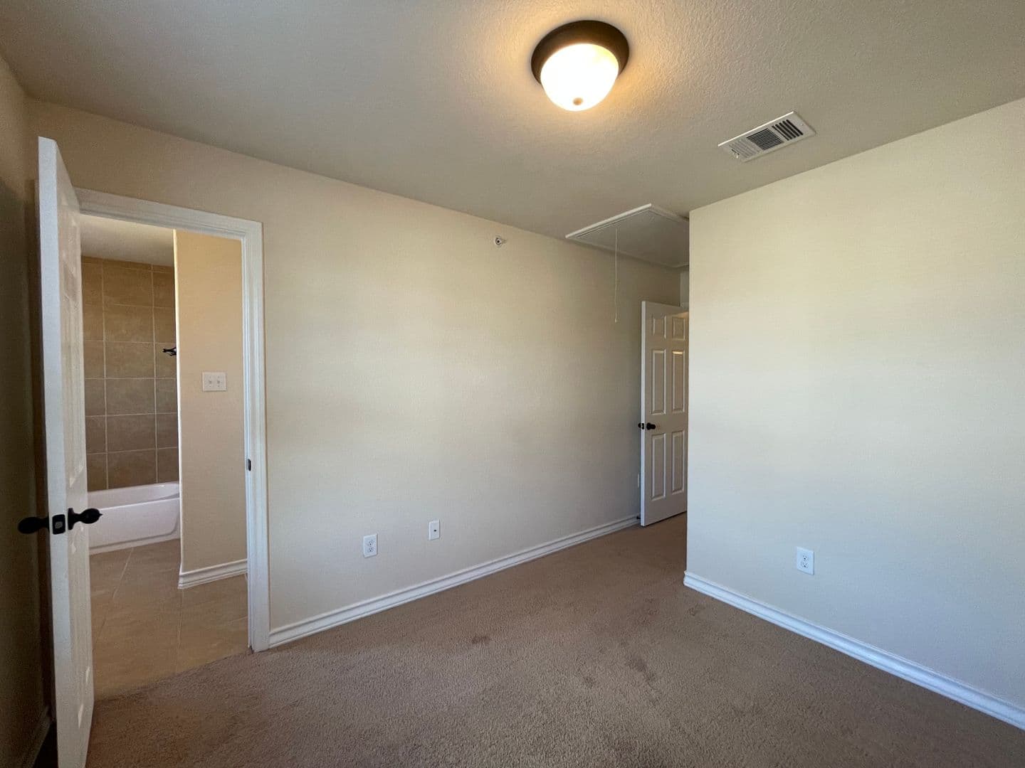Selma Townhome: 16833 Showdown Path - 4