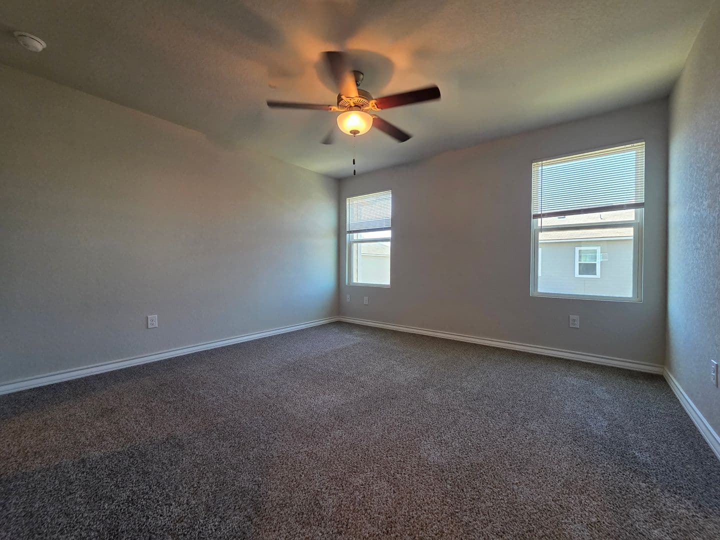 Selma Apartment: 16913 Showdown Path