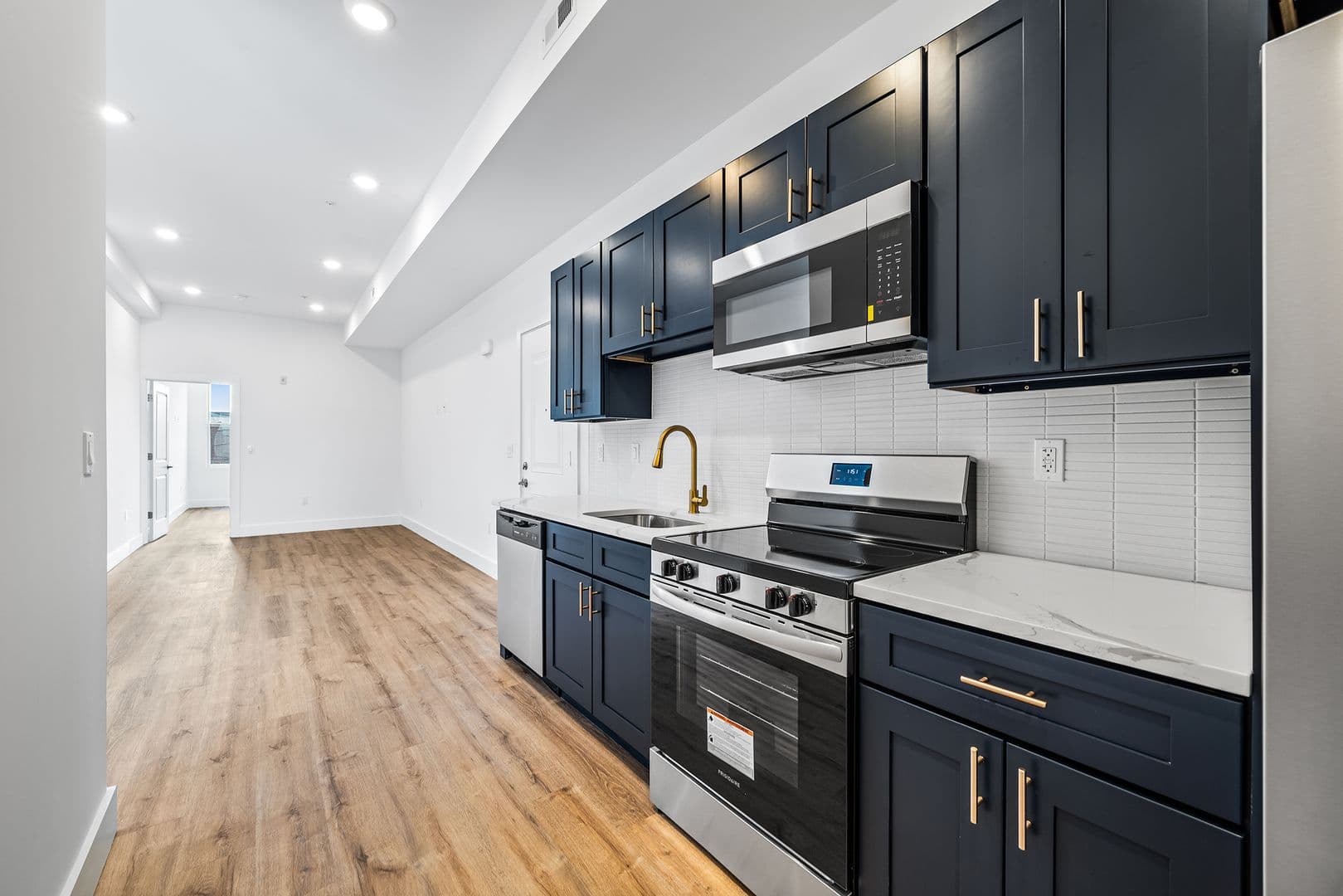 Philadelphia Apartment: 869 N 43rd St