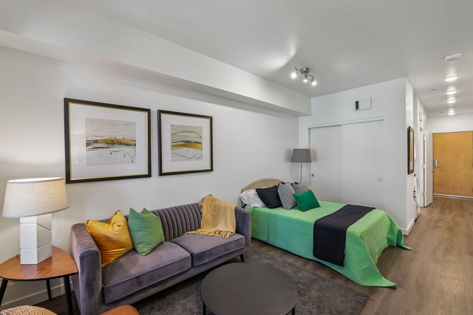 Portland Apartment: 8124 SE 6th Avenue