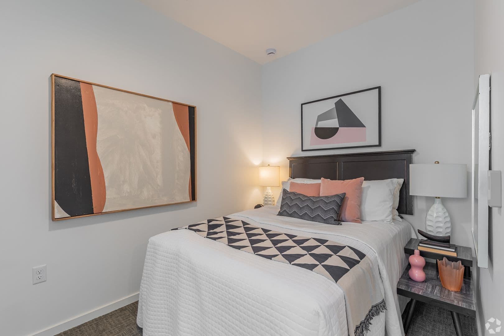 Portland Apartment: 4915 N Vancouver Ave