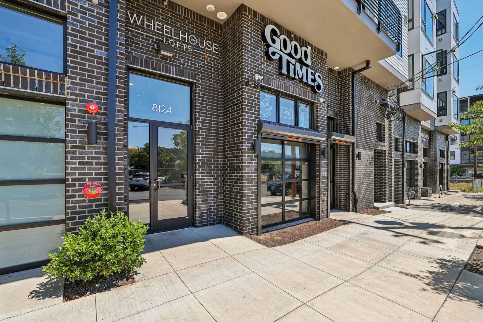 Portland Apartment: 8124 SE 6th Avenue