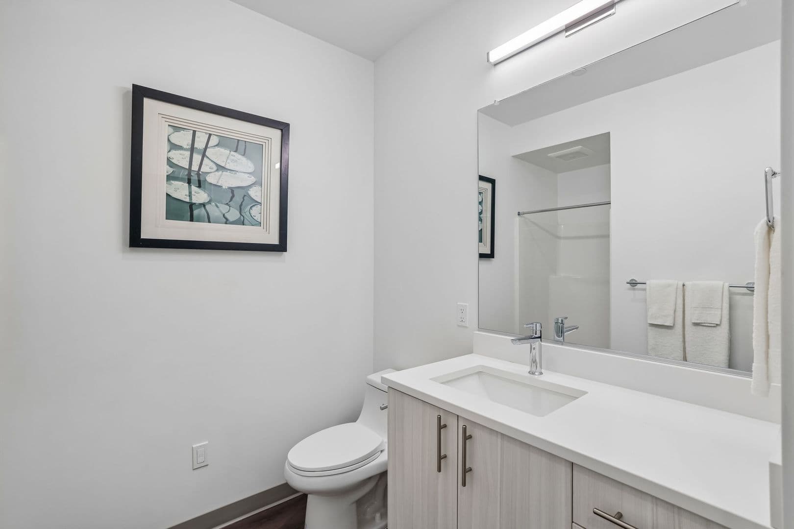 Portland Apartment: 8124 SE 6th Avenue