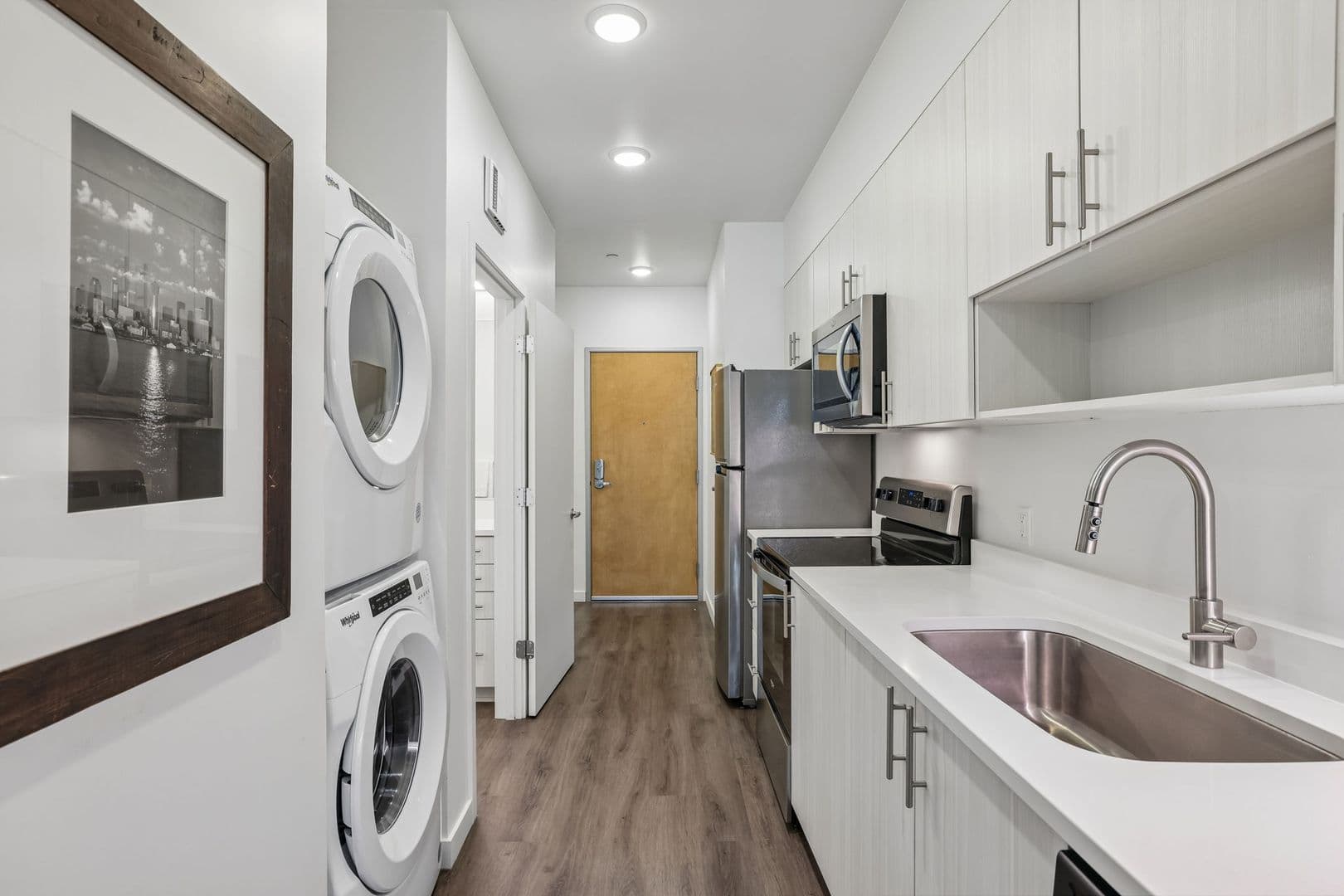 Portland Apartment: 8124 SE 6th Avenue