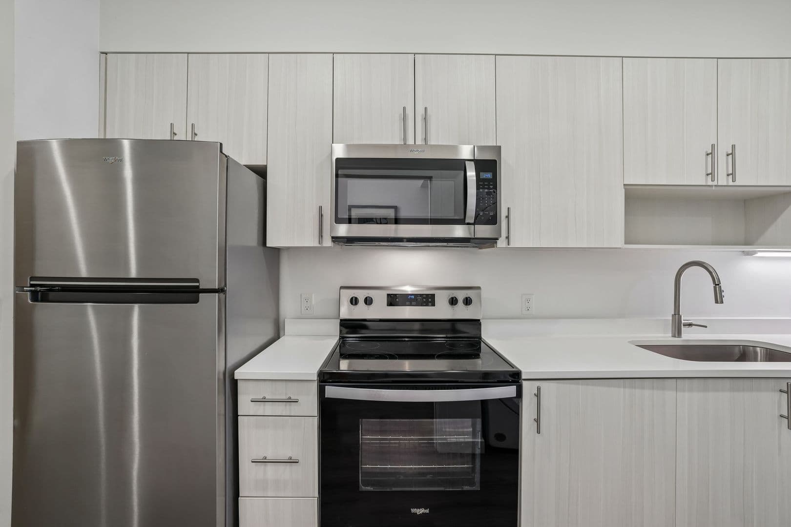 Portland Apartment: 8124 SE 6th Avenue