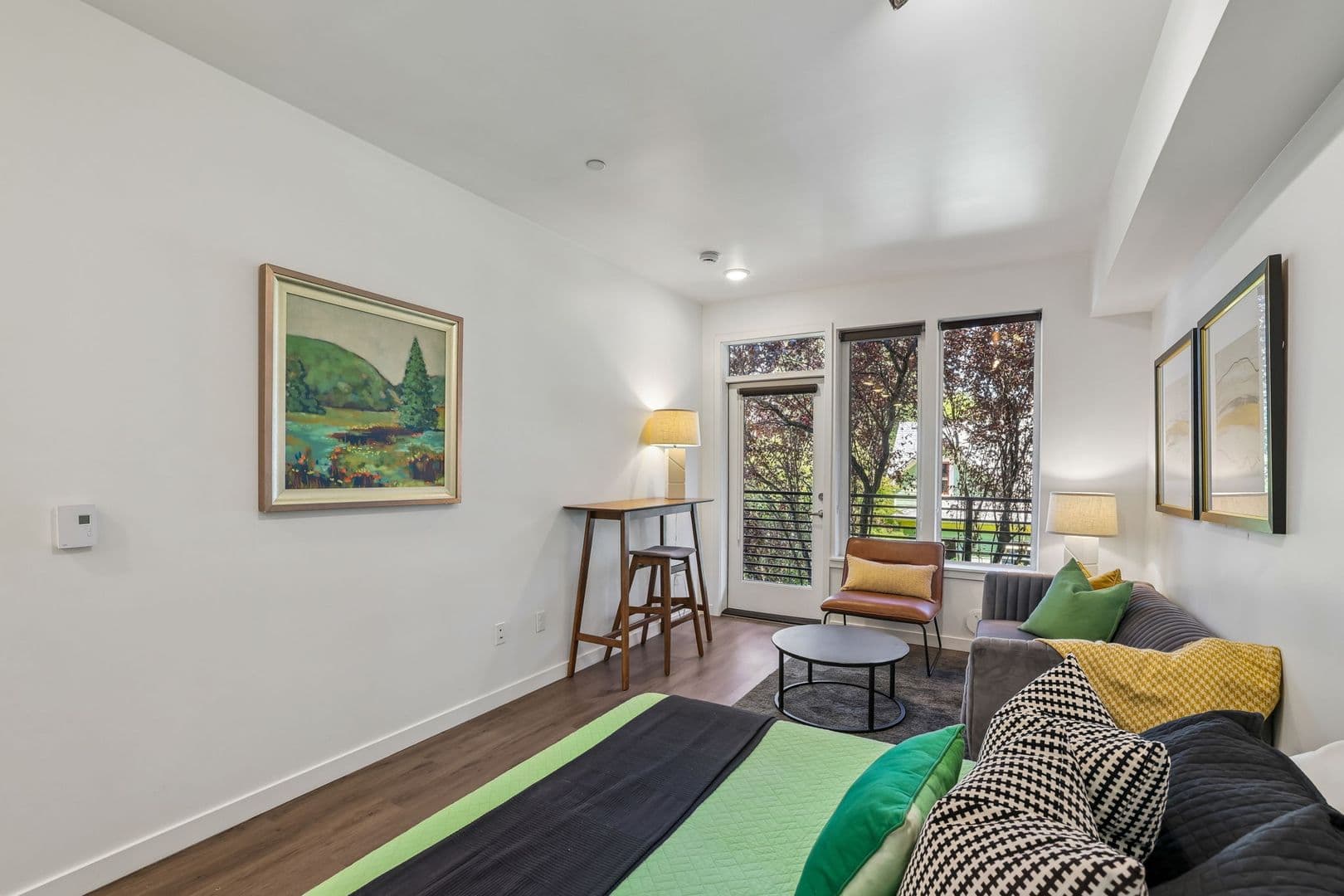 Portland Apartment: 8124 SE 6th Avenue