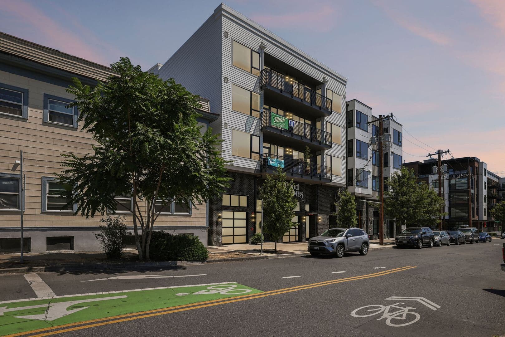 Portland Apartment: 8124 SE 6th Avenue
