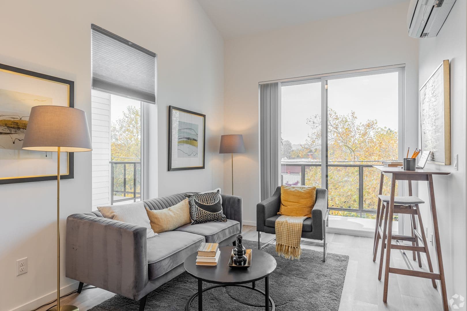 Portland Apartment: 4915 N Vancouver Ave