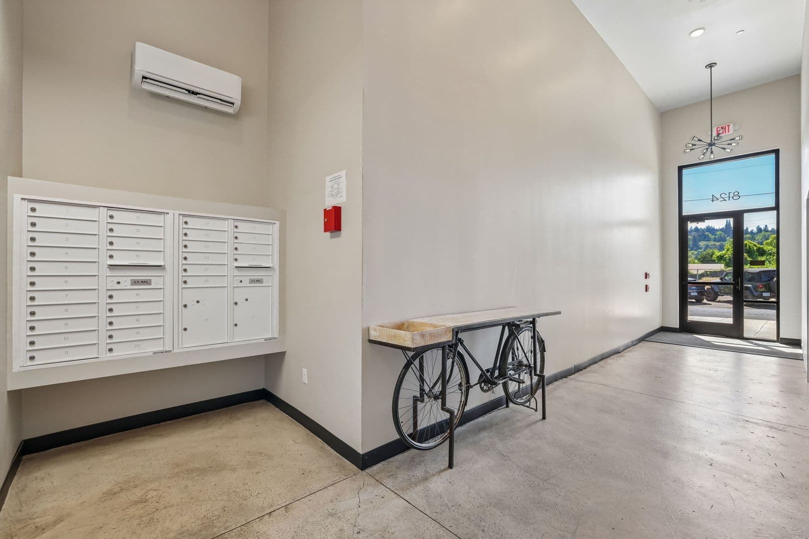 Portland Apartment: 8124 SE 6th Avenue