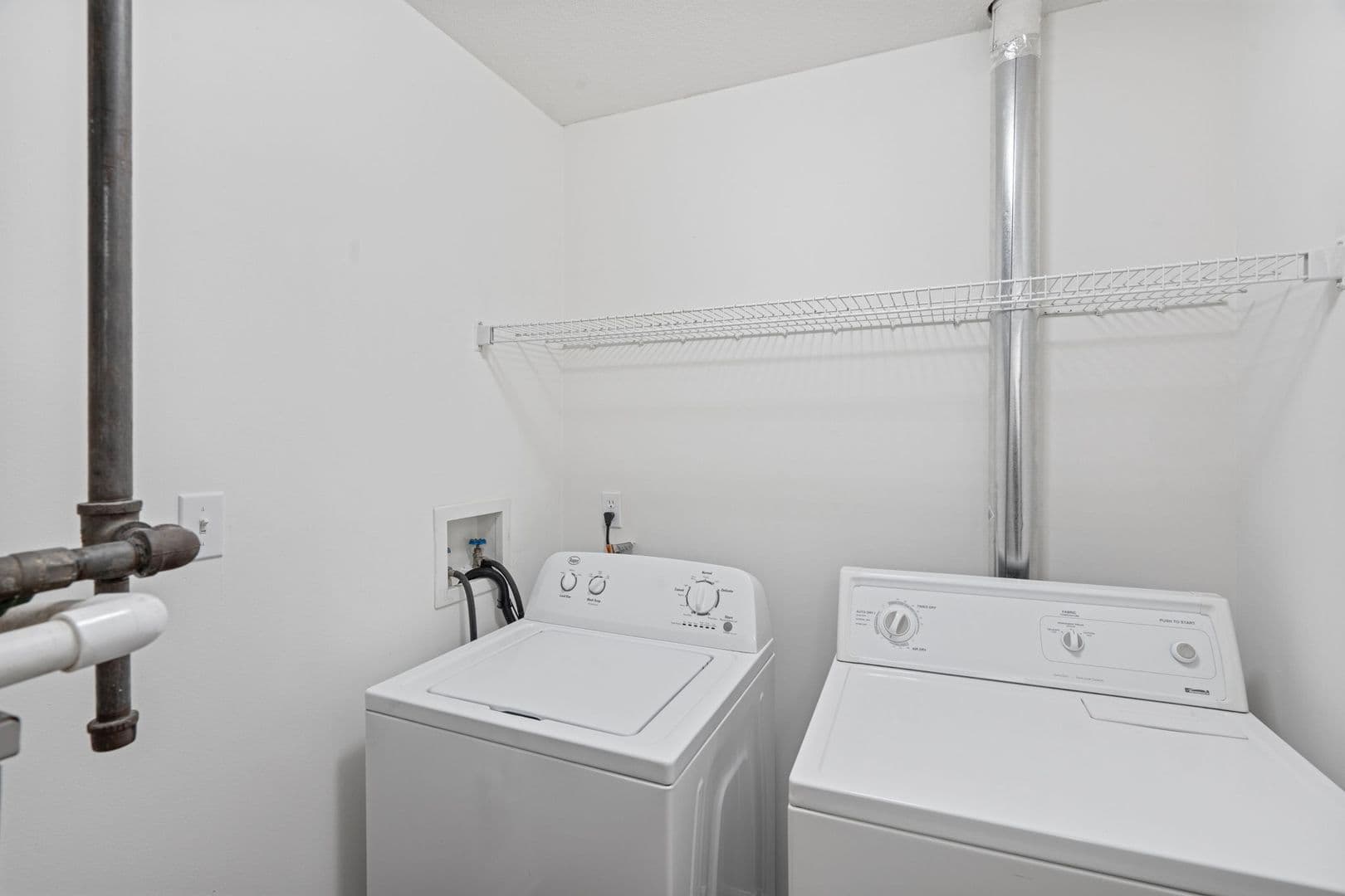 Columbia Apartment: 3501-3503 La Mesa Dr.