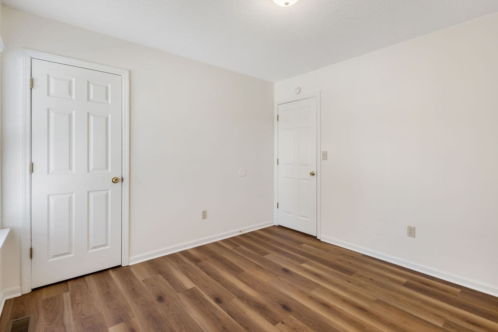 Columbia Apartment: 4414-4416 Cheryl Ct.
