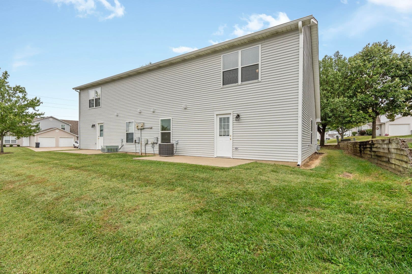 Columbia Apartment: 3501-3503 La Mesa Dr.