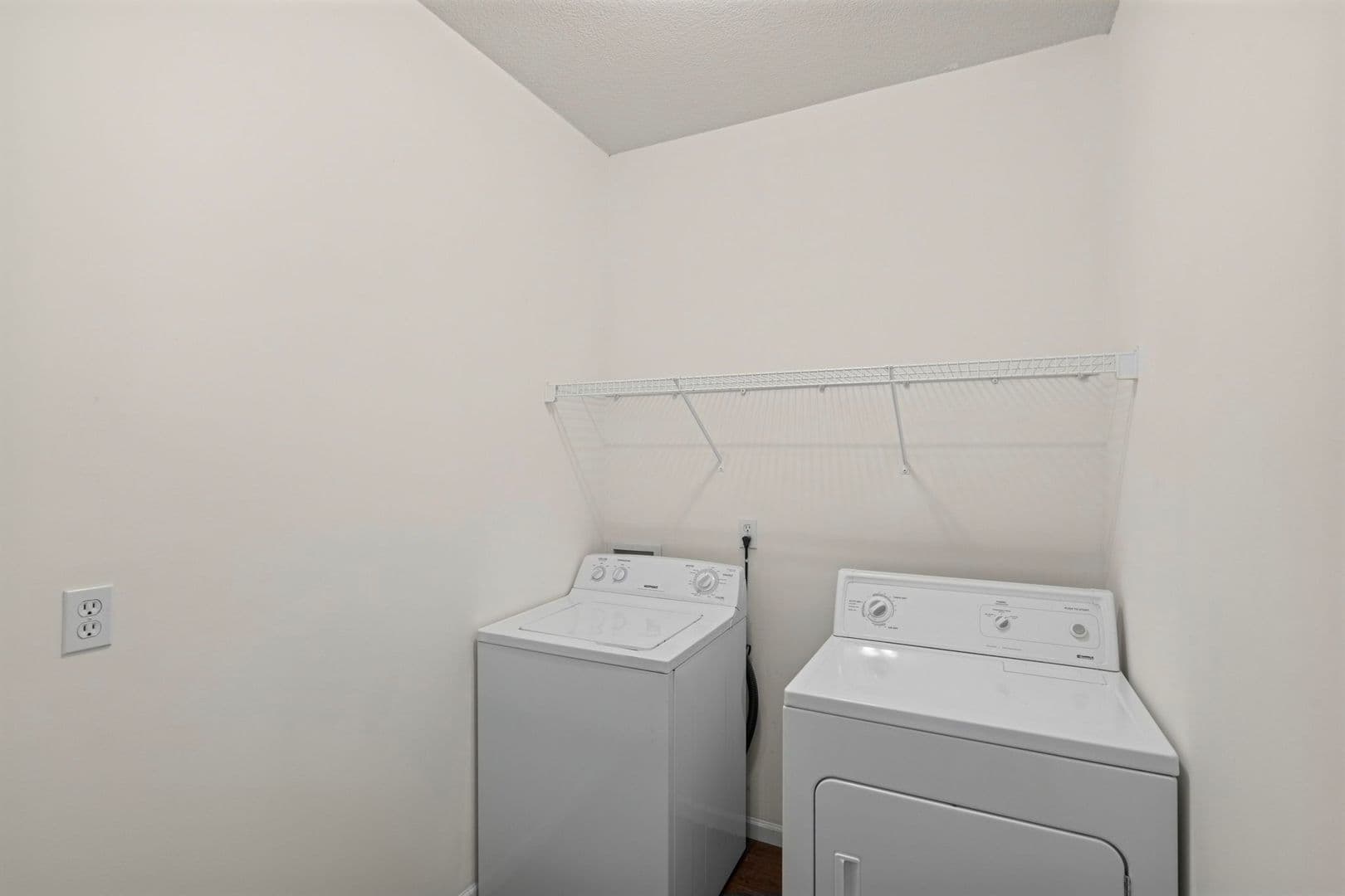 Columbia Townhome: 3252 Wind River Cir.