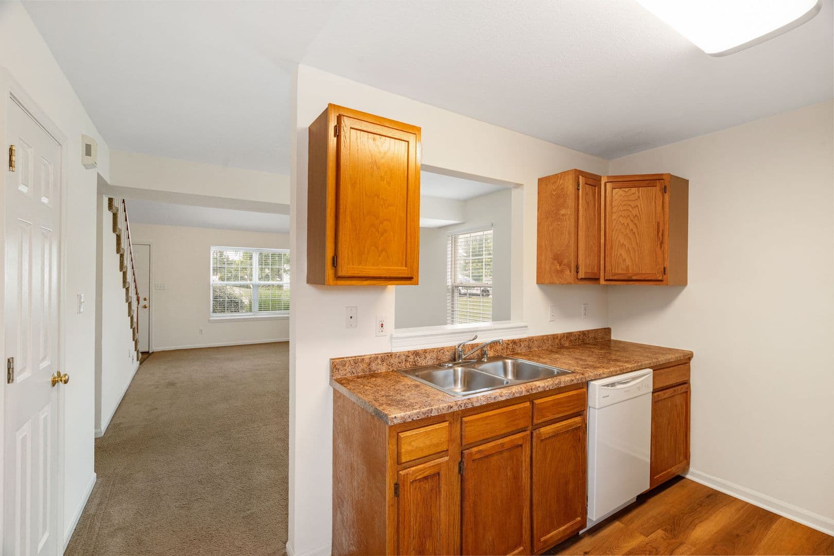 Columbia Apartment: 3509-3511 La Mesa Dr.