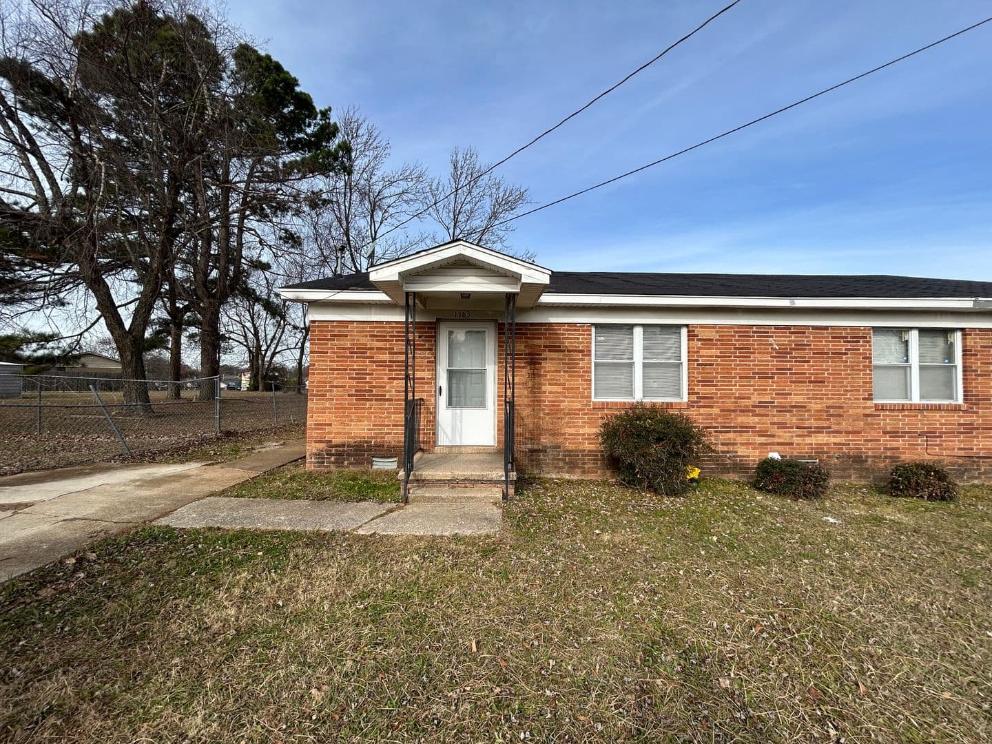 Brownsville Apartment: E. College St.