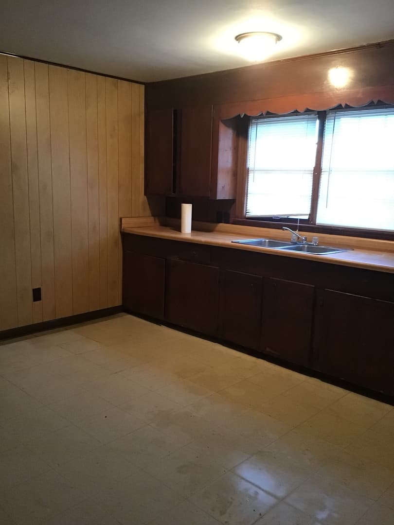 Brownsville Apartment: 607 Hatchie St.