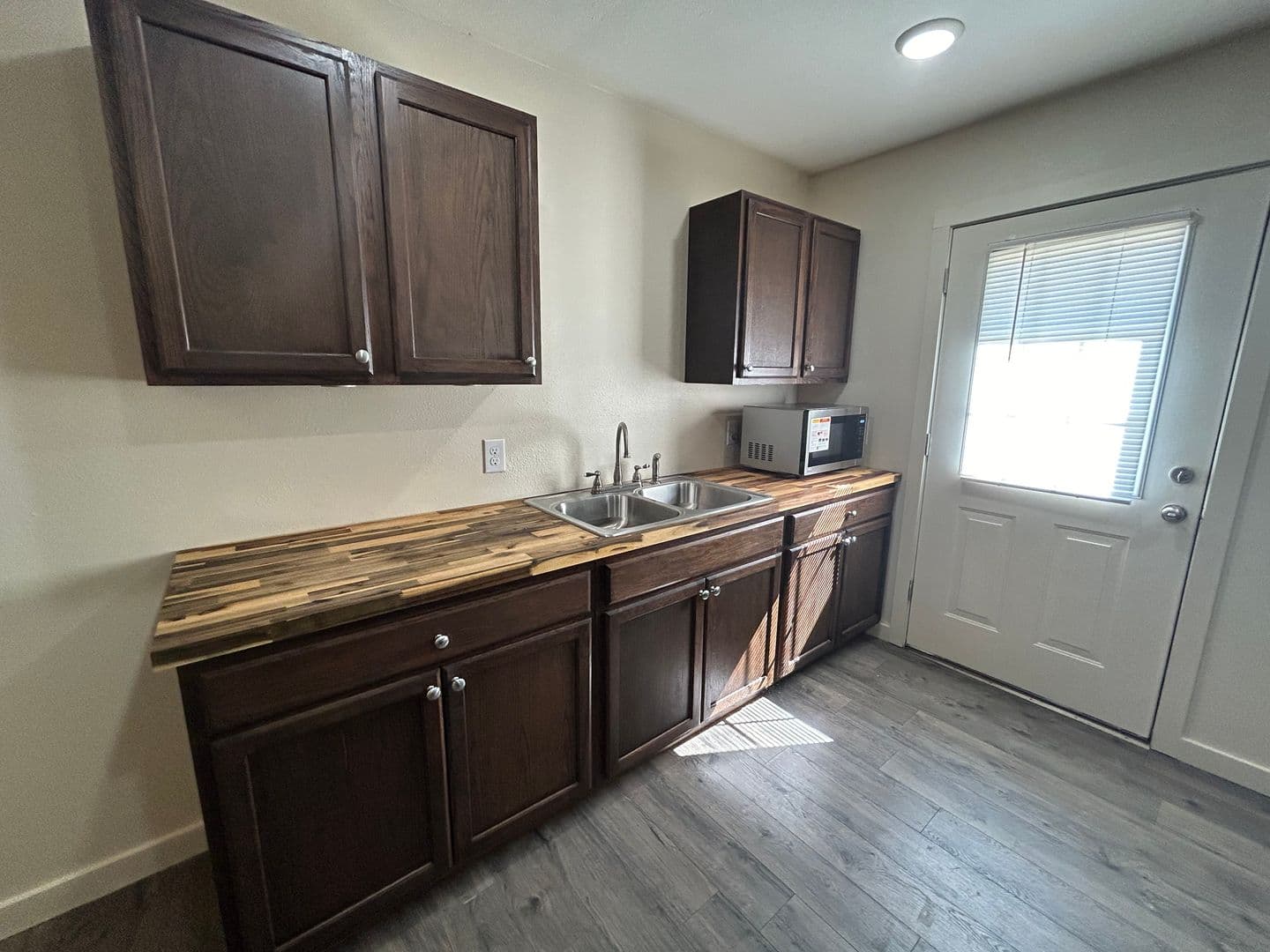 Brownsville Apartment: 1160 S. Washington Ave