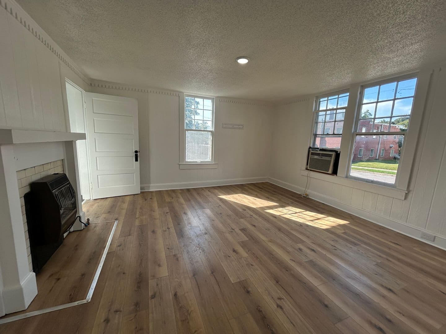Brownsville Apartment: 130 Franklin St.